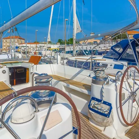 Botel Blue Star *